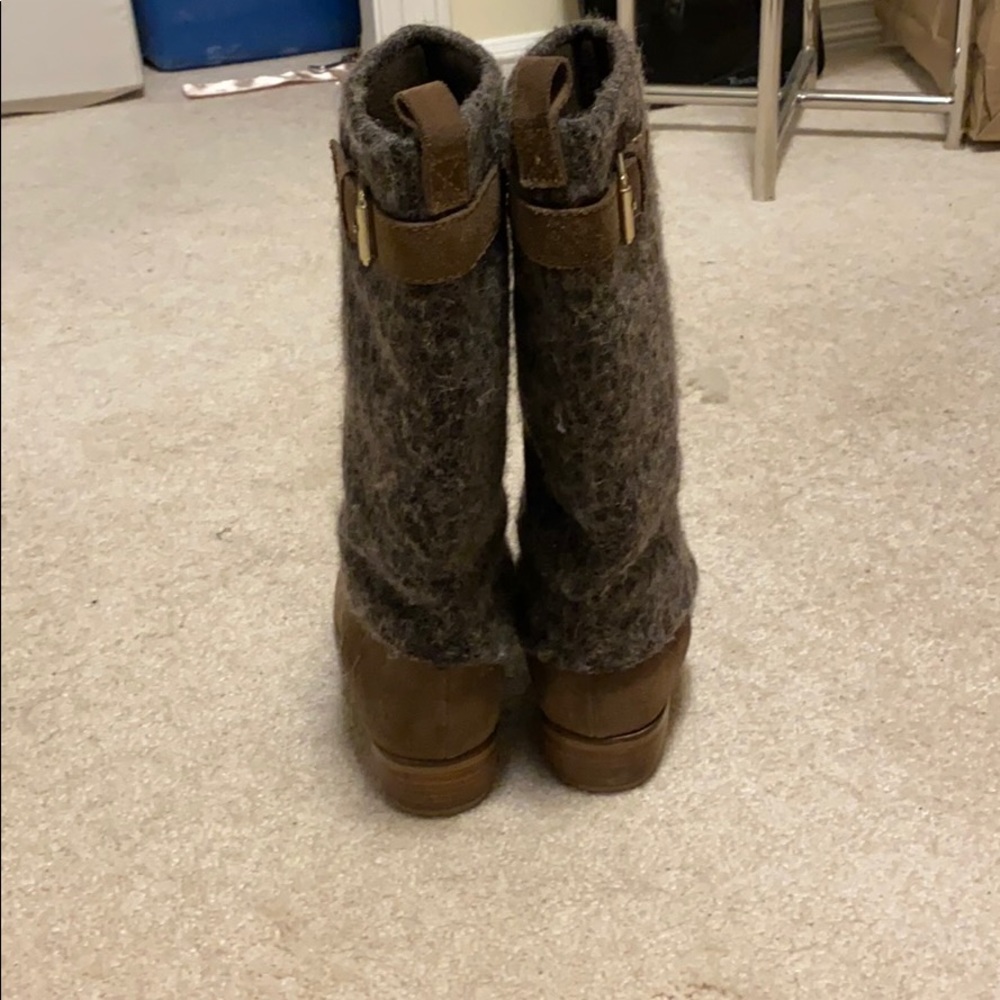 Design Lab Boots - Picture 2 of 4
